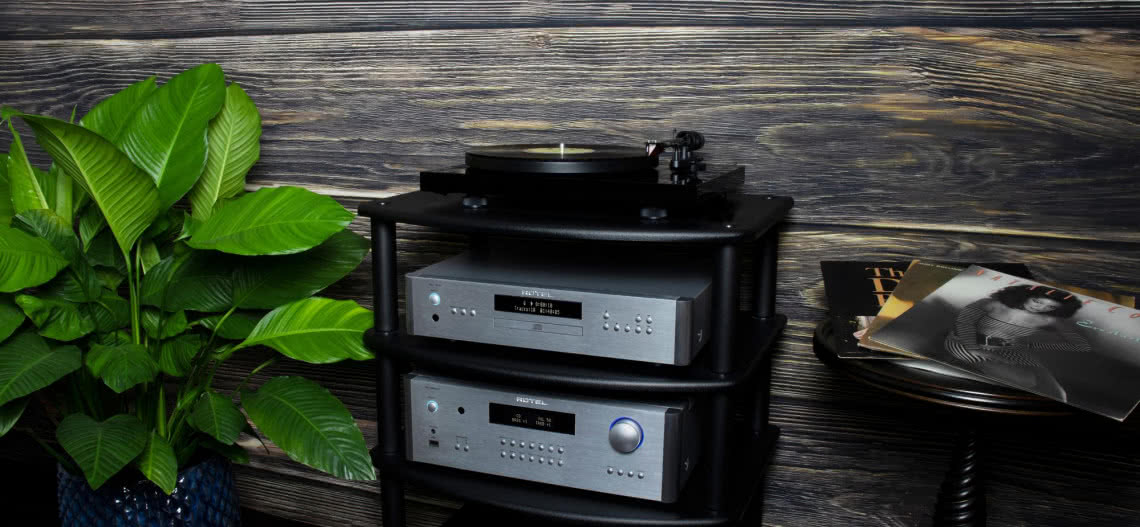 Trzy wzmacniacze Rotel w wersji MkII