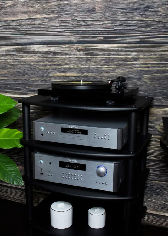 Trzy wzmacniacze Rotel w wersji MkII