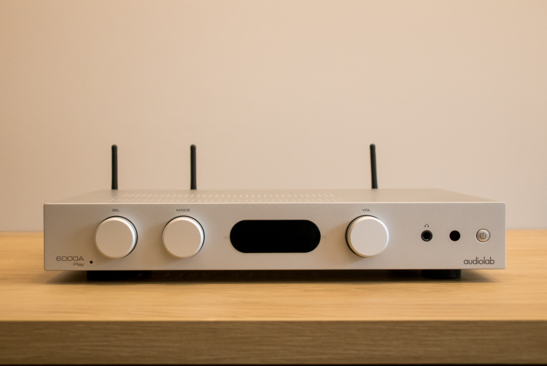 Premierowe odsłuchy najnowszego wzmacniacza sieciowego Audiolab 6000A Play w salonie Q21