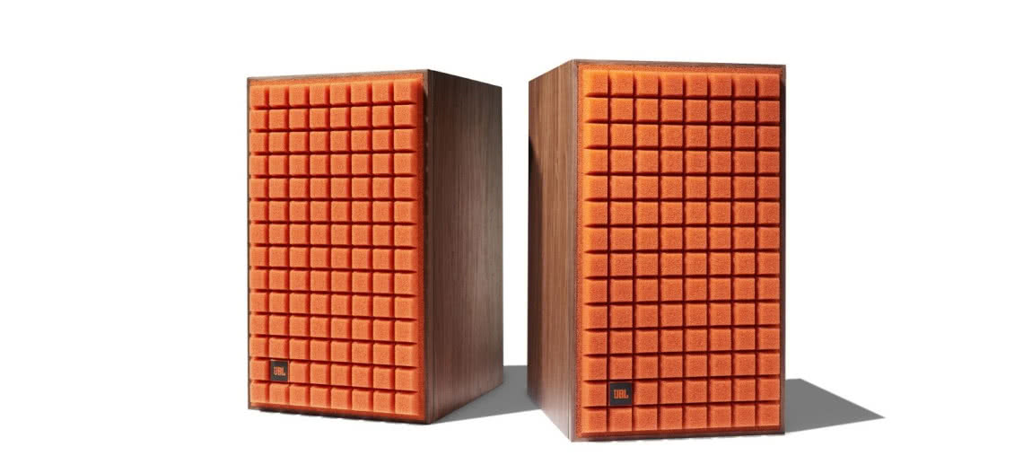 Monitory JBL L82 Classic z pomarańczowymi maskownicami