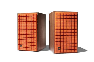 Monitory JBL L82 Classic z pomarańczowymi maskownicami