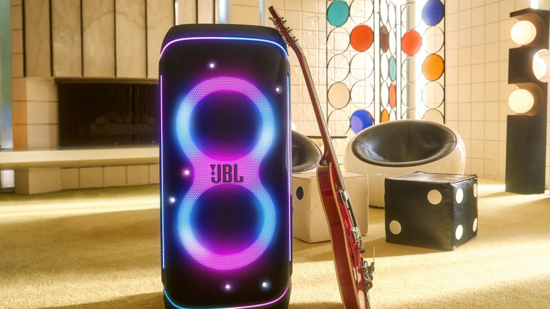 Kolejny imprezowy głośnik JBL - Partybox 720. Świetlne pokazy i 15 godzin grania