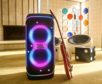 Kolejny imprezowy głośnik JBL - Partybox 720. Świetlne pokazy i 15 godzin grania