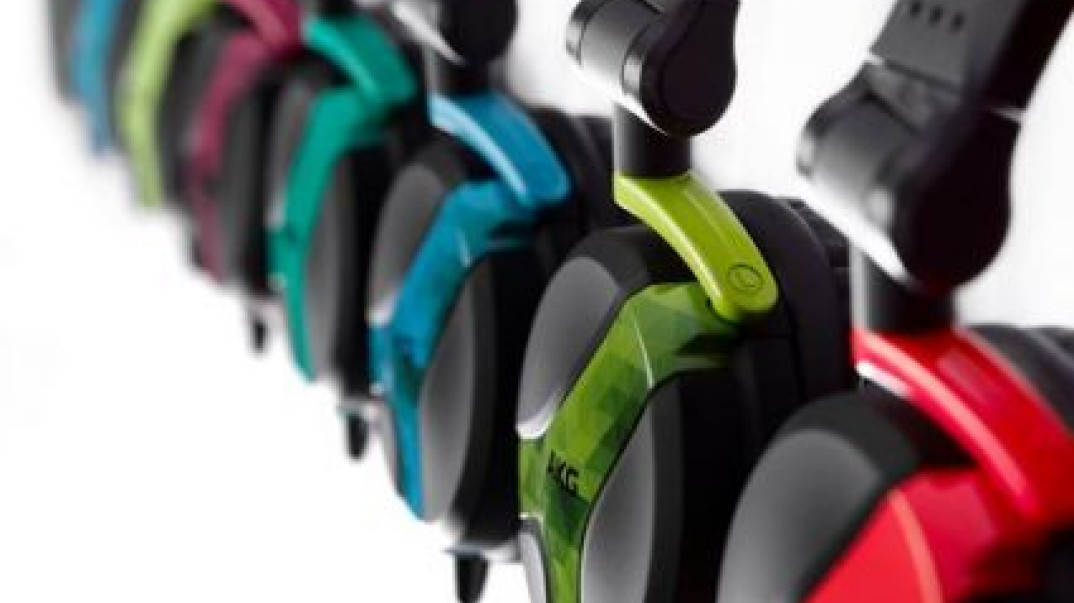 Nowe, bo kolorowe słuchawki AKG K518