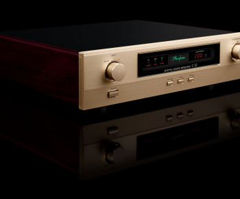 Accuphase C-57 - nowy referencyjny przedwzmacniacz gramofonowy