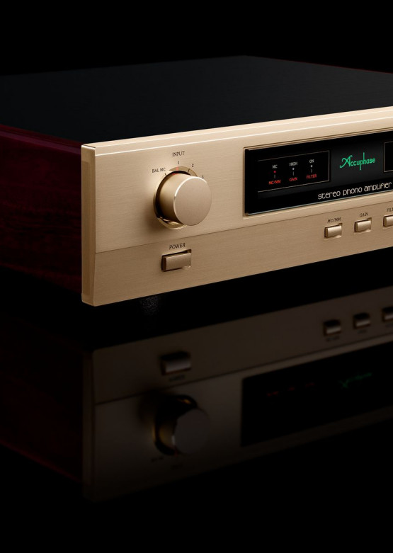 Accuphase C-57 - nowy referencyjny przedwzmacniacz gramofonowy
