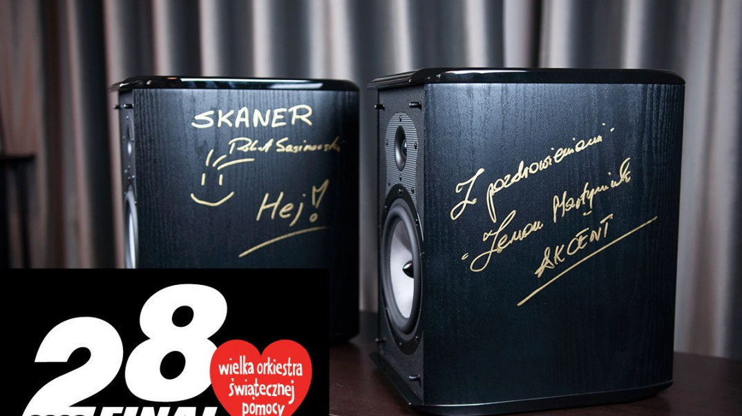 Kolumny Melodika BL25 z autografem Zenona Martyniuka na aukcji WOŚP