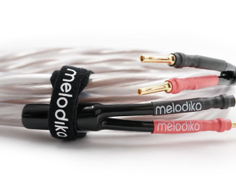 Technologia Solid Grip teraz w kablach serii Brown Sugar i Sky Blue zakończonych wtykami bananowymi