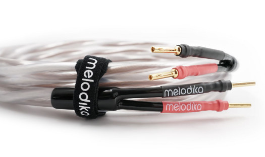 Technologia Solid Grip teraz w kablach serii Brown Sugar i Sky Blue zakończonych wtykami bananowymi