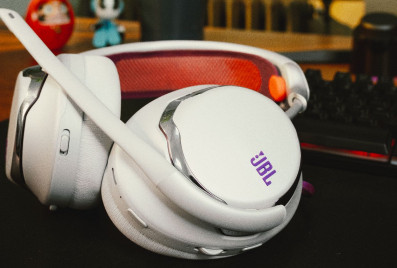 Quantum 950 Wireless, czyli nowy zestaw JBL dla graczy