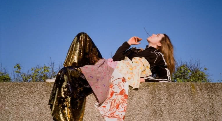 Karolina Czarnecka prezentuje nowy klip i rusza w trasę