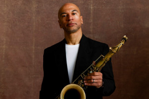 Walter Smith III kontynuuje projekt "TWIO". Na nowej płycie jazzowe klasyki