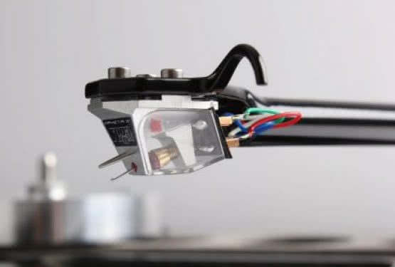 Najnowsza flagowa wkładka gramofonowa Rega Apheta 2 w salonie Q21