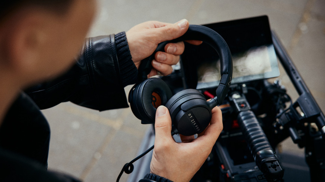 Beyerdynamic dla profesjonalistów. Słuchawki DT 275 PRO mają znacznie ułatwić pracę