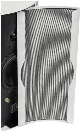 Maskownice
są wykonane
z metalowej
siateczki,
boczne
“skrzydełka”
mocują je
za pomocą
magnesów.