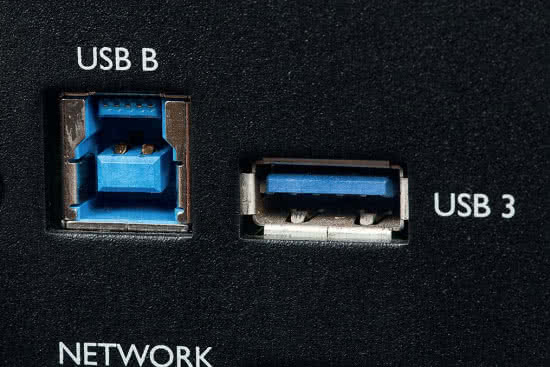Złącze USB-B oznacza zwykle wejście dla DAC-a, jednak tutaj pełni wyłącznie funkcje serwisowe.