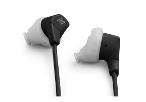 JBL Endurance Run 3 USB-C - odporność klasy IP65 i brzmienie JBL Pure Bass