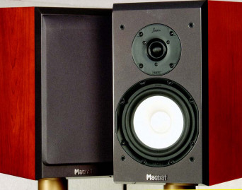 Czy większość amplitunerów rzeczywiście nie jest zdolna do współpracy z 4-omowymi zespołami głośnikowymi?