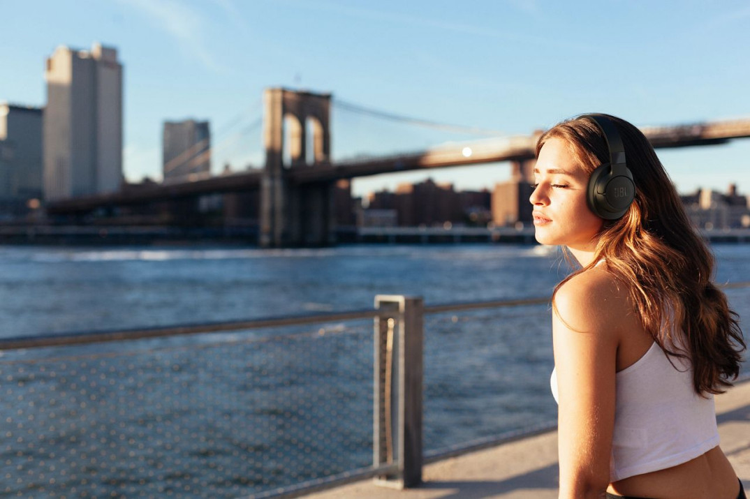 JBL prezentuje kolejne nowe słuchawki - Tune 760 NC