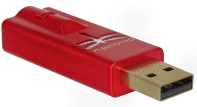 Wejście jest jedno (USB-A), ale AudioQuest ma w ofercie sporo przejściówek do  innych standardów.