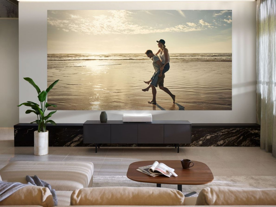 Debiuty Samsunga na polskim rynku: projektor The Premiere, telewizory The Terrace i The Frame