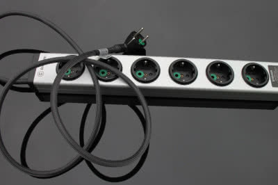 Listwa zasilająca EHMANN MasterLine ML-X15 Carbon, 16 A/3600 W