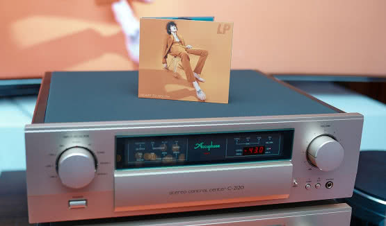 Przedpremierowy odsłuch albumu LP "Heart to Mouth" w ramach Piątków z Nową Muzyką