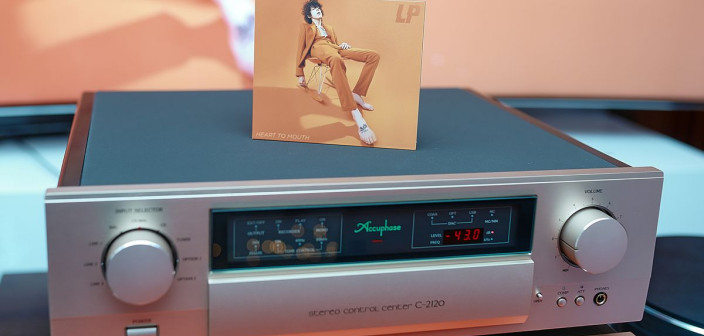 Przedpremierowy odsłuch albumu LP "Heart to Mouth" w ramach Piątków z Nową Muzyką