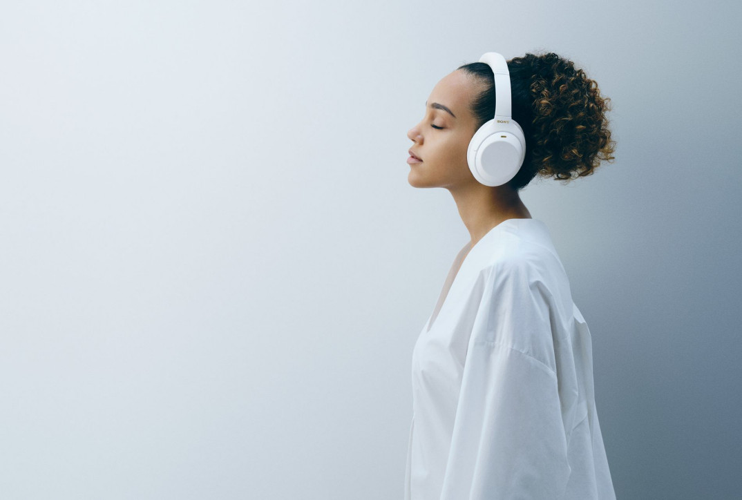Słuchawki Sony WH-1000XM4 w limitowanej wersji Silent White