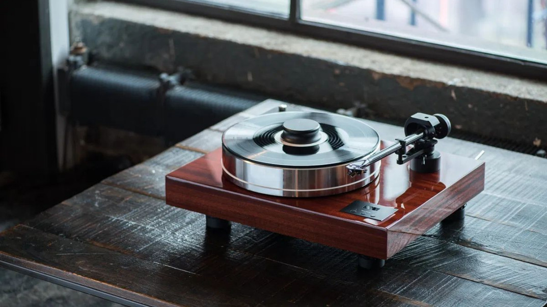Odsłuchy gramofonów i bezpłatne warsztaty z kalibracji w poznańskim HTaudio