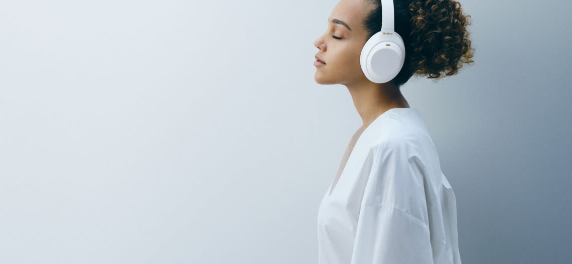 Słuchawki Sony WH-1000XM4 w limitowanej wersji Silent White