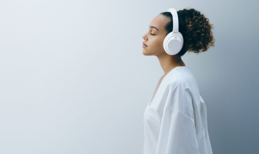 Słuchawki Sony WH-1000XM4 w limitowanej wersji Silent White