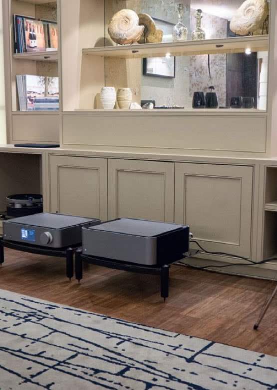 Q-Acoustics Concept 300 - pokaz w londyńskim Soho