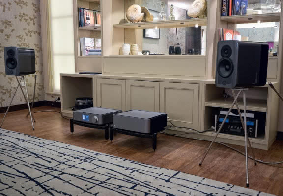 Q-Acoustics Concept 300 Q-Acoustics Concept 300 - pokaz w londyńskim Soho
