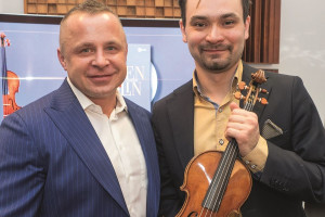 Skrzypek Janusz Wawrowski i fundator Roman Ziemian o skrzypcach Stradivariego i albumie "Hidden Violin"