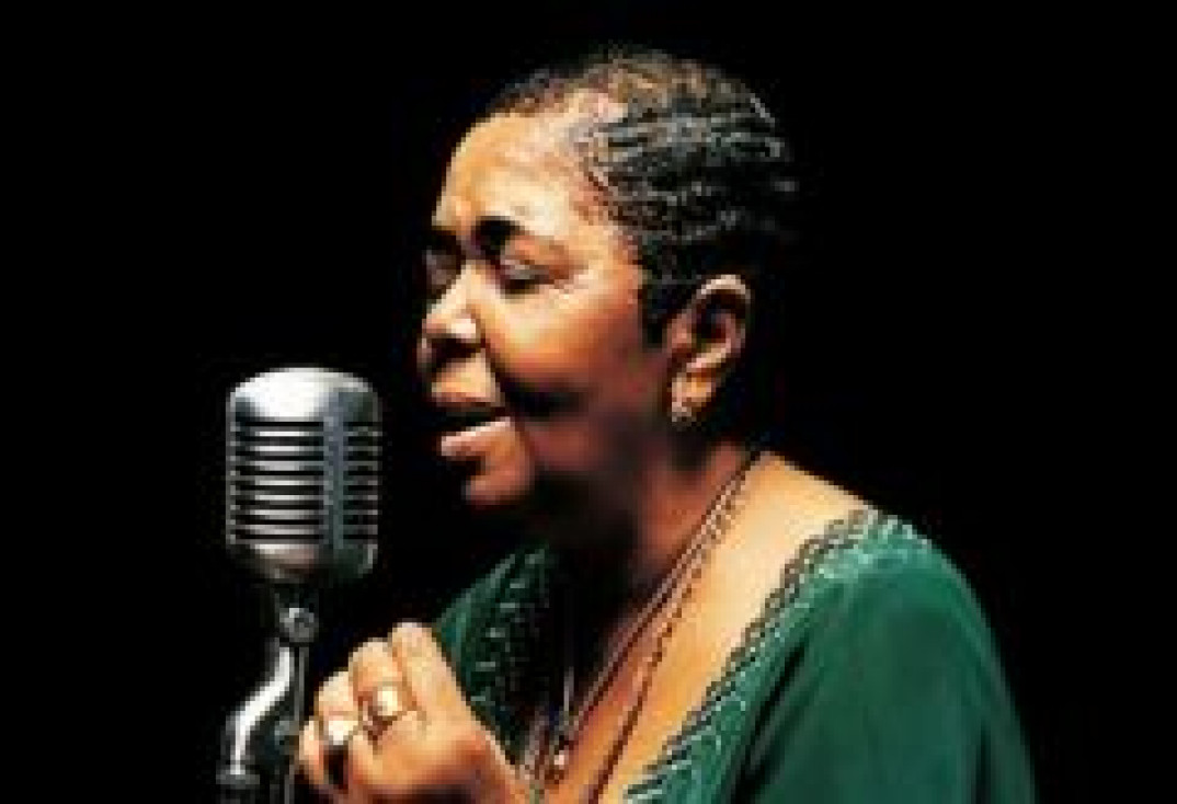 Cesaria Evora - M&amp;atilde;e Carinhosa. Premiera nieopublikowanych piosenek