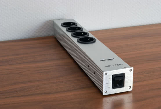 Filtr zasilania Taga Harmony PF-400USB