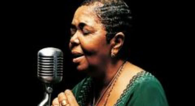 Cesaria Evora - M&atilde;e Carinhosa. Premiera nieopublikowanych piosenek