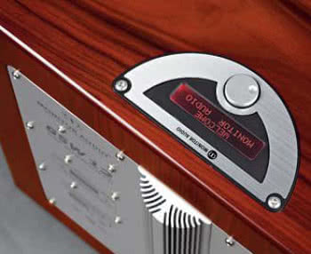 W amplitunerach i procesorach jest regulacja kanału LFE (subwooferowego); jaką rolę pełnią regulacje w samym subwooferze?