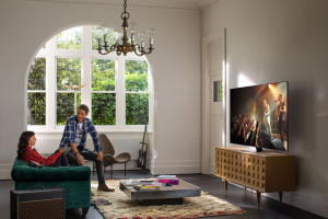 Duet Samsunga przenoszący do centrum akcji - telewizor QLED Q80T i soundbar Q60T