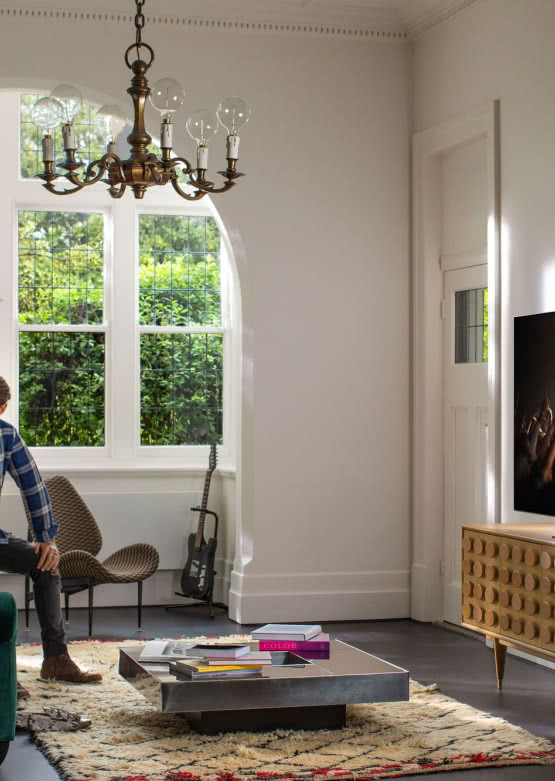 Duet Samsunga przenoszący do centrum akcji - telewizor QLED Q80T i soundbar Q60T