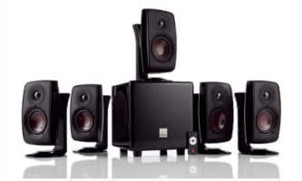 Które z dodatkowych głośników są ważniejsze - centralny czy efektowe?