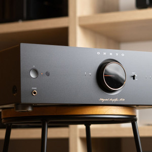 Trzy urządzenia Onkyo z serii Icon w oferce salonu Q21