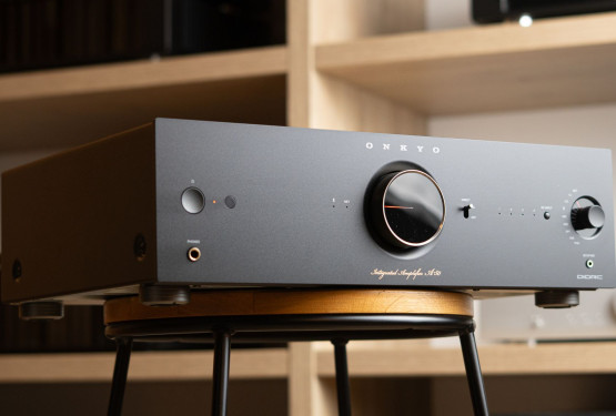 Trzy urządzenia Onkyo z serii Icon w oferce salonu Q21