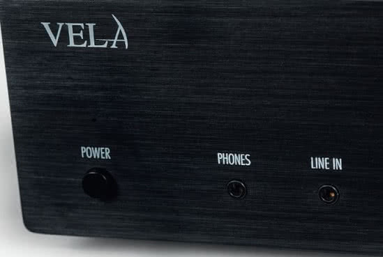 Vela Audio Amp: Wejście podręczne wzmacniacza przyjmuje tylko sygnały analogowe.