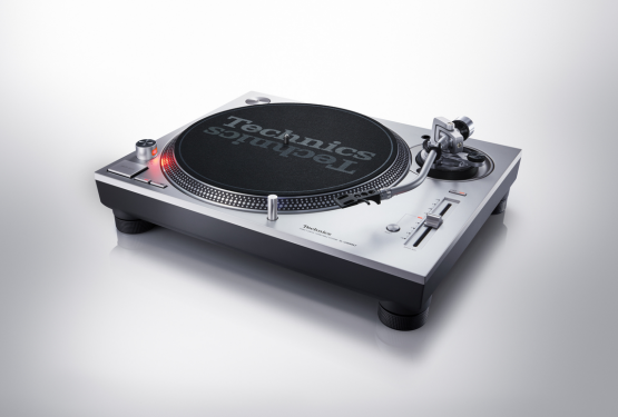 Nowe gramofony Technics: SL-1200MK7 i SL-100C