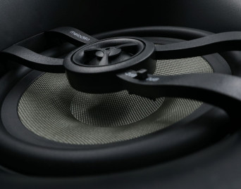 Melodika prezentuje BLI6A - głośnik sufitowy z serii Back in Black