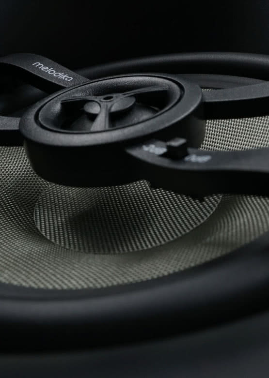 Melodika prezentuje BLI6A - głośnik sufitowy z serii Back in Black