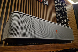 Prezentacje projektora Leica CINE 1 w salonie audioplaza.pl