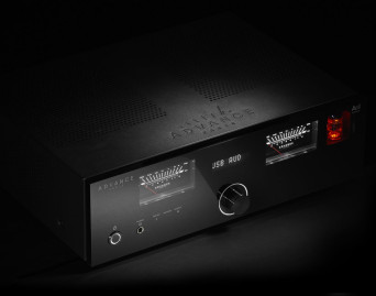 Styl neo-retro i audiofilska inżynieria, czyli Advance Paris APEX. Nowa seria na 30-lecie 